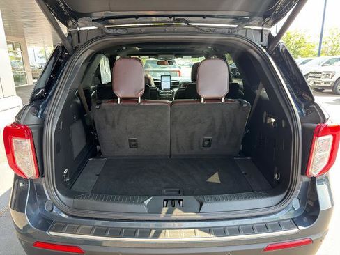 Certified 2023 Ford Explorer Platinum w/ Technology Package AWD/4WD image 16