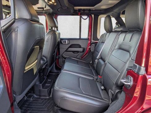 Used 2022 Jeep Wrangler Unlimited Sahara w/ Cold Weather Group image 12