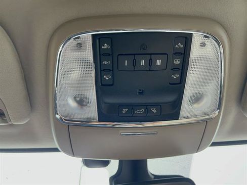 Used 2021 Jeep Grand Cherokee Summit AWD/4WD image 28