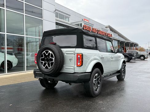 Used 2024 Ford Bronco Outer Banks image 4