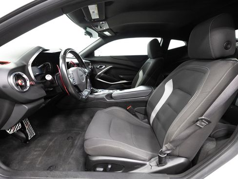 Used 2018 Chevrolet Camaro LT image 4