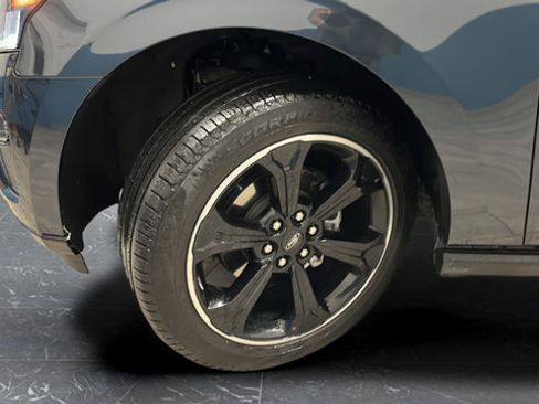 Used 2024 Ford Expedition Limited AWD/4WD image 40