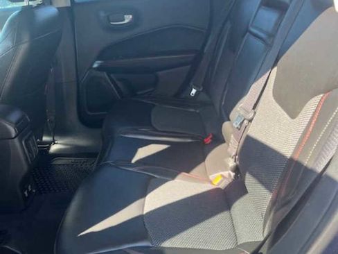 Used 2018 Jeep Compass Trailhawk w/ Cold Weather Group image 15