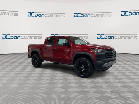 Used 2024 Chevrolet Colorado Trail Boss w/ Technology Package AWD/4WD image 2