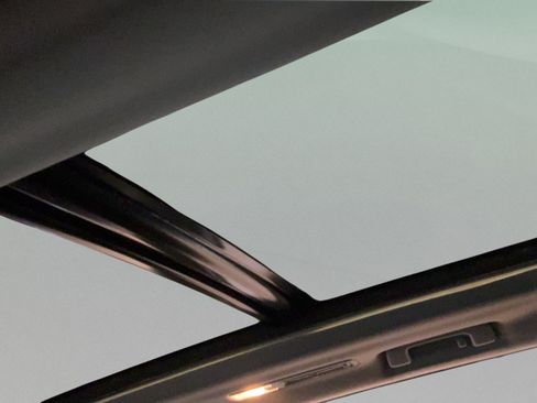 Certified 2024 Toyota Highlander Platinum AWD/4WD image 24