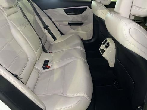 Used 2025 Mercedes-Benz C 300 Sedan image 23