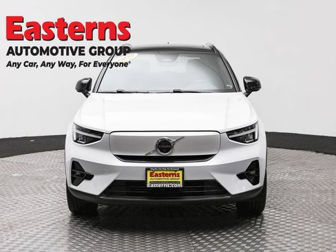 Used 2023 Volvo XC40 Recharge Plus AWD/4WD image 2