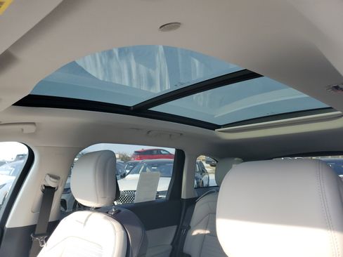 New 2026 Lincoln Nautilus Reserve w/ Jet Appearance Package image 10