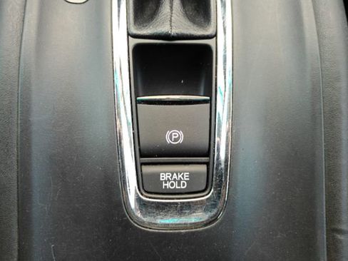 Used 2018 Honda HR-V LX image 42