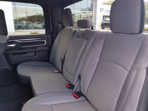 Used 2024 RAM 2500 Big Horn image 18