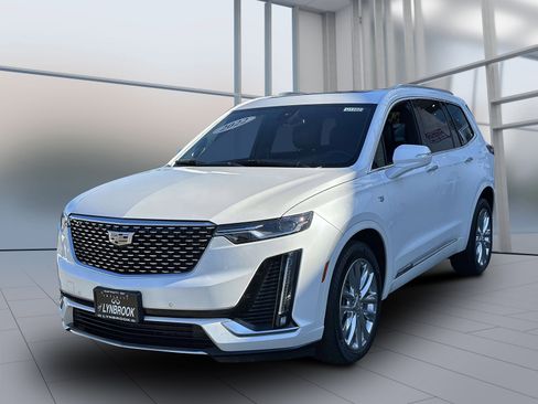 Used 2022 Cadillac XT6 Premium Luxury image 3