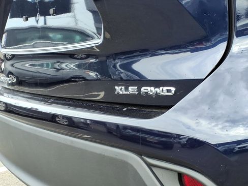 Used 2022 Toyota Highlander XLE image 7