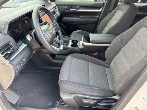 Used 2025 GMC Terrain Elevation image 25