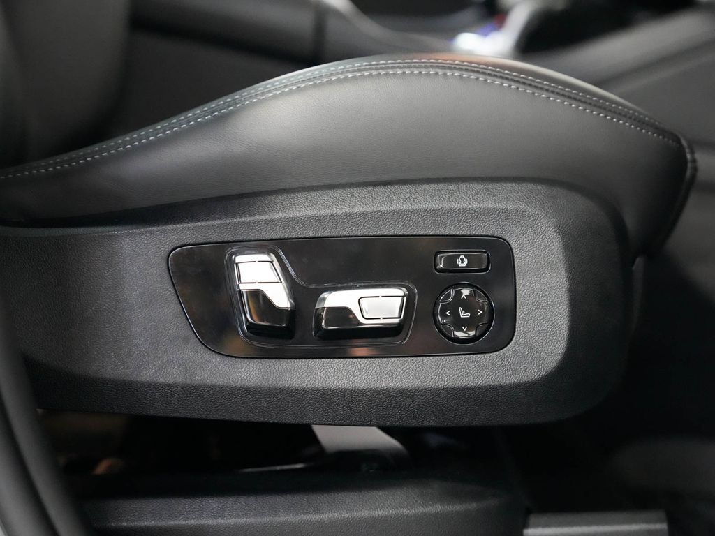 Used 2026 BMW X5 M Competition AWD/4WD image 41