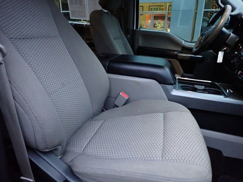 Used 2017 Ford F250 XLT w/ XLT Premium Package image 14