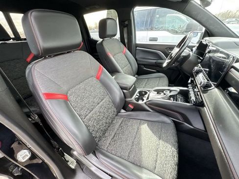 Used 2023 Chevrolet Colorado Z71 w/ Z71 Convenience Package 2 image 24