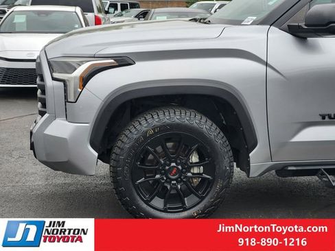 Used 2022 Toyota Tundra SR5 RWD image 8
