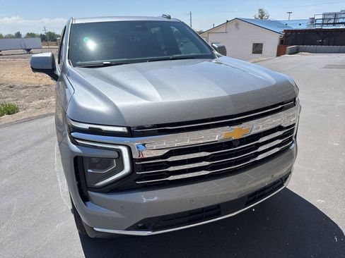 New 2026 Chevrolet Suburban LT w/ Comfort Package AWD/4WD image 3