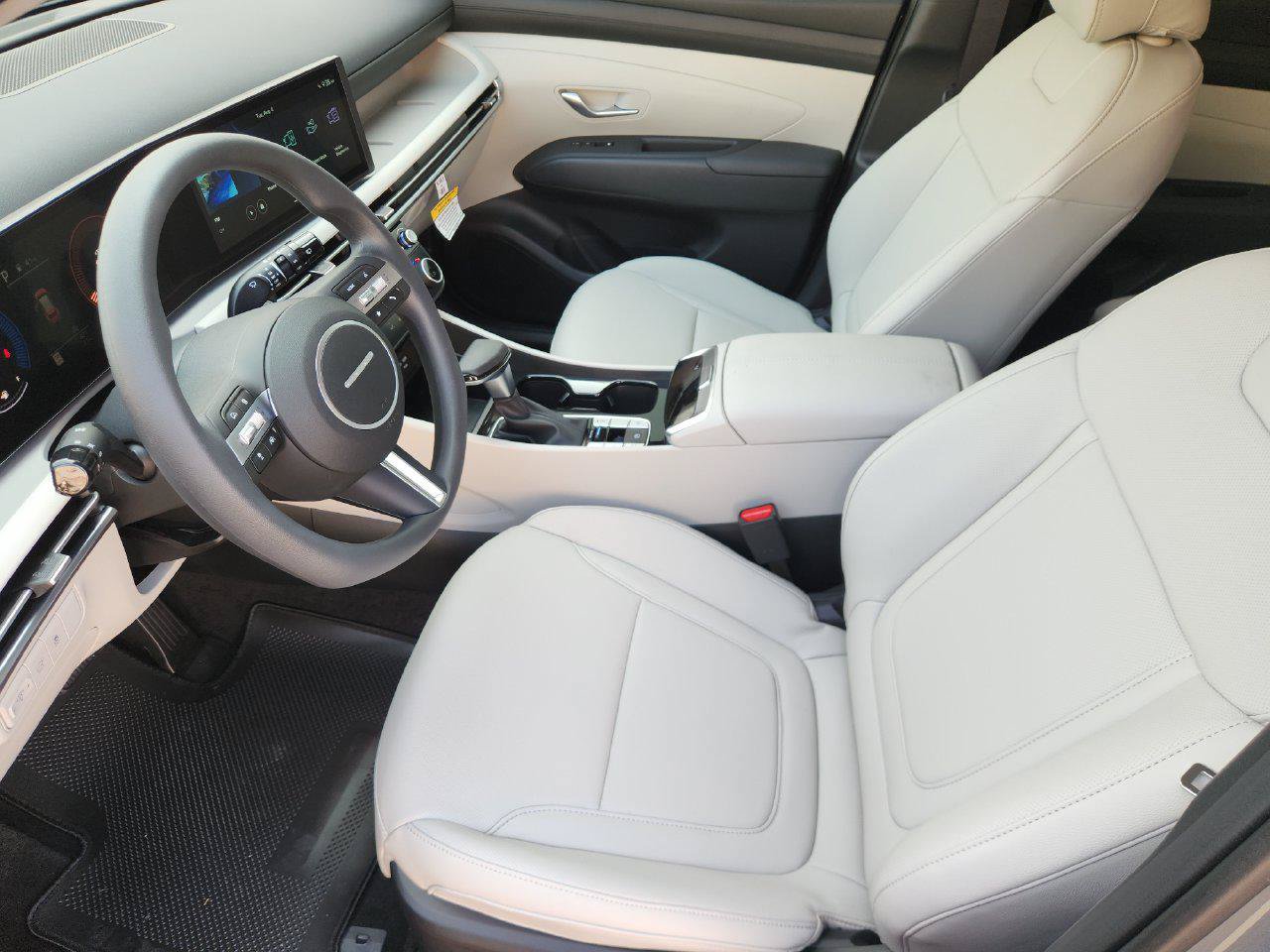 New 2026 Hyundai Tucson SEL Plus FWD image 9