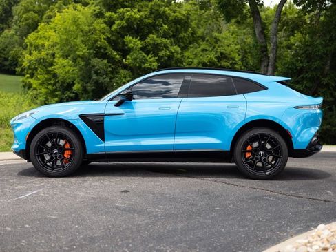 Used 2021 Aston Martin DBX AWD/4WD image 3