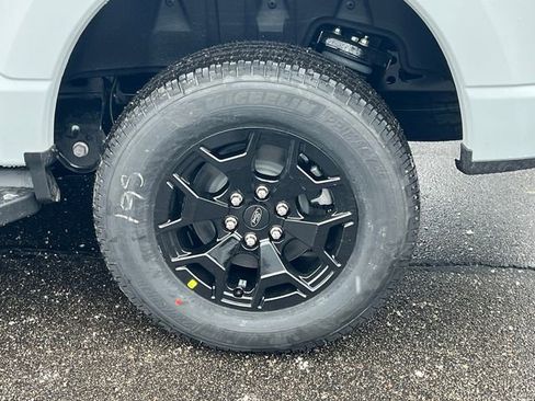 New 2025 Ford F150 Lightning XLT image 9