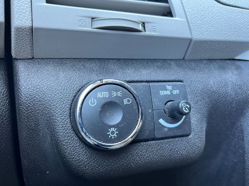 Used 2010 Chevrolet Traverse LTZ AWD/4WD image 21