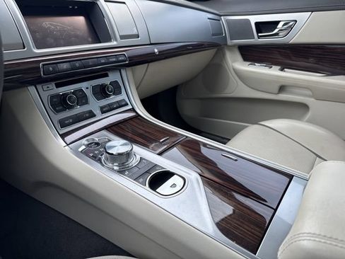 Used 2012 Jaguar XF Portfolio RWD image 14