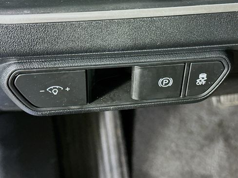 Used 2025 Kia K4 LXS image 17