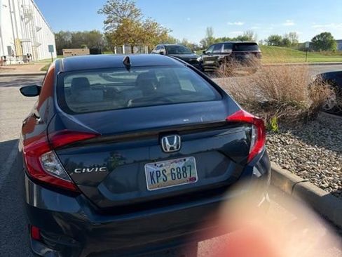 Used 2018 Honda Civic EX image 8
