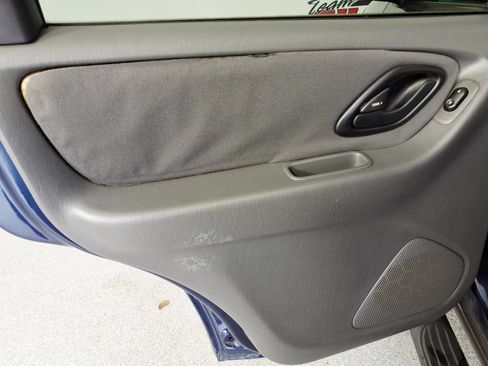 Used 2003 Ford Escape XLT FWD image 11