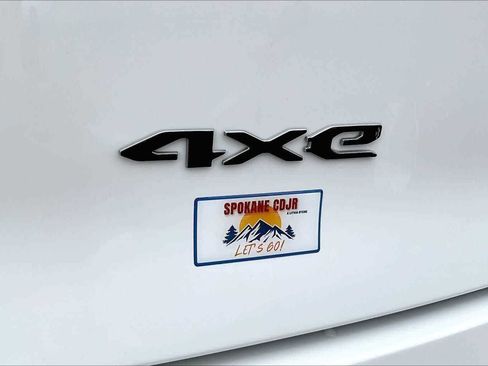 New 2025 Jeep Wagoneer S Limited w/ Comfort Package image 8