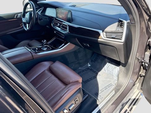 Used 2021 BMW X5 xDrive40i w/ Premium Package image 15