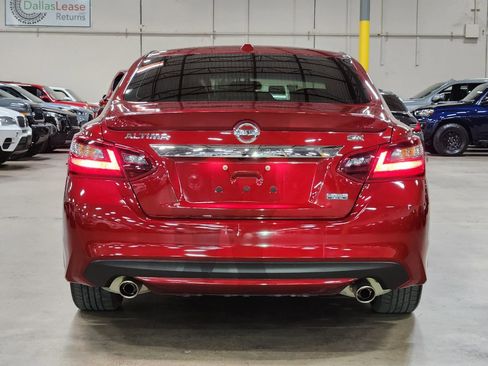 Used 2018 Nissan Altima 2.5 SR w/ SR Special Edition image 11