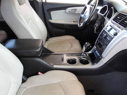 Used 2013 Buick Enclave Leather FWD image 22
