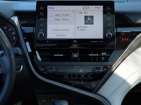 Used 2021 Toyota Camry XSE image 35