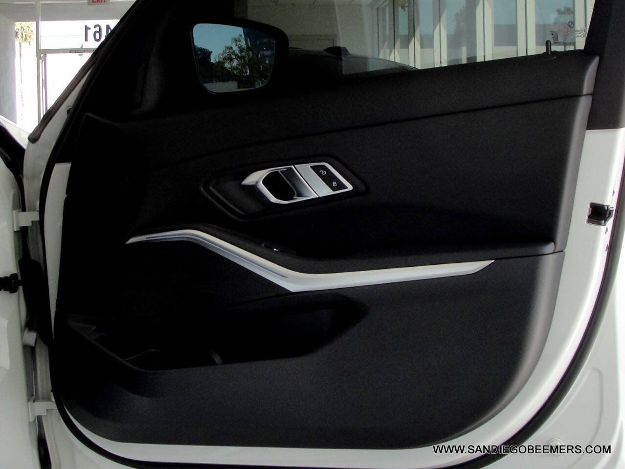 Used 2023 BMW 330i Sedan w/ M Sport Package RWD image 17