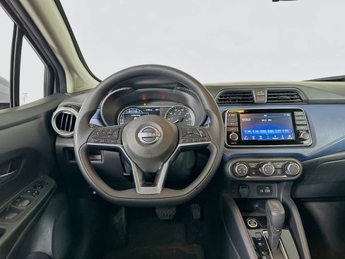 Used 2025 Nissan Versa SV image 16