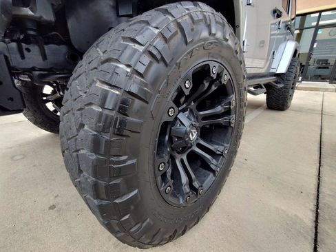 Used 2014 Jeep Wrangler Unlimited Sahara w/ Max Tow Package AWD/4WD image 59
