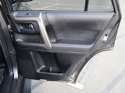 Used 2023 Toyota 4Runner SR5 Premium w/ Moonroof Package AWD/4WD image 37