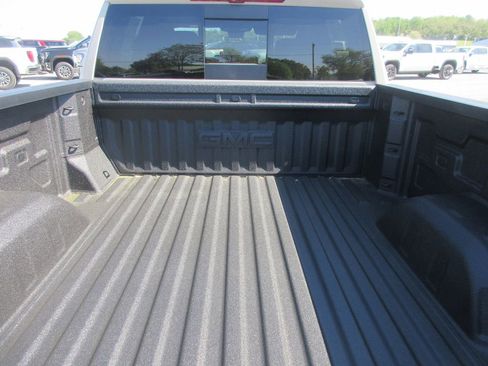 New 2026 GMC Sierra 1500 AT4 AWD/4WD image 7