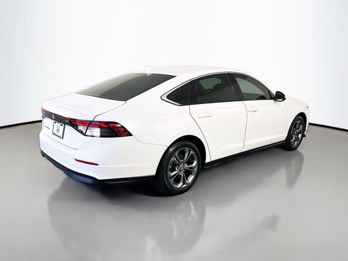 Certified 2023 Honda Accord EX image 5
