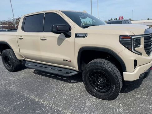 Used 2022 GMC Sierra 1500 AT4 w/ AT4 Premium Package image 7