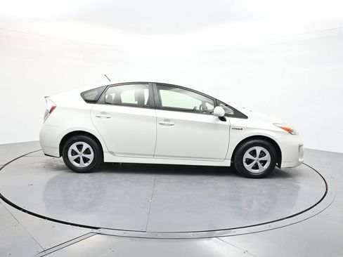 Used 2015 Toyota Prius Four image 8