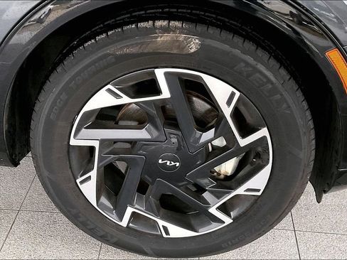 Used 2024 Kia Sportage SX image 8