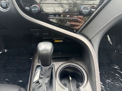 Used 2024 Toyota Camry XSE w/ Navigation Package image 18
