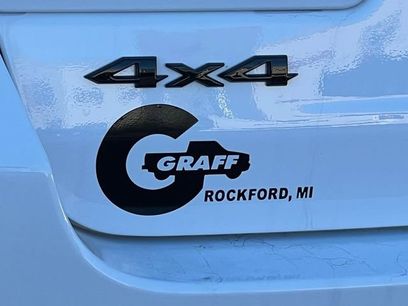 New 2025 Jeep Grand Cherokee Limited w/ Black Appearance Package