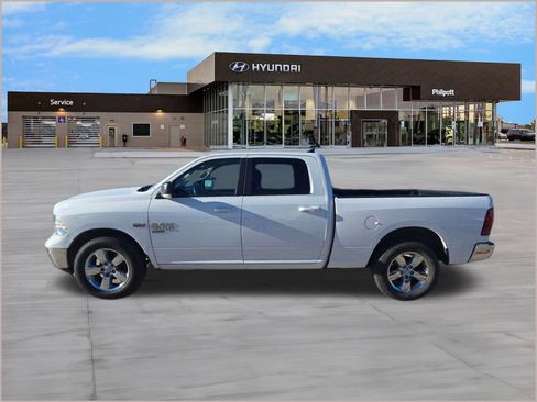 Used 2019 RAM 1500 Big Horn image 2