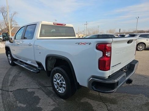 Used 2024 Chevrolet Silverado 2500 LT image 5