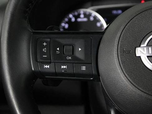 Certified 2023 Nissan Pathfinder SL w/ Black Appearance Package FWD image 28
