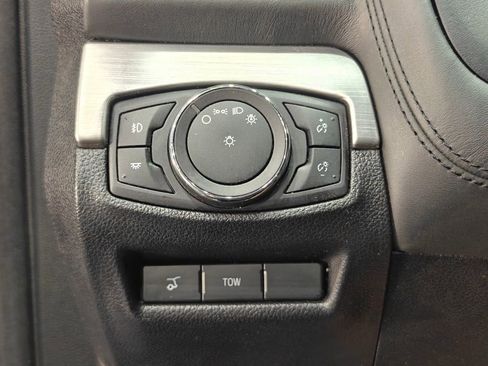 Used 2018 Ford Explorer Platinum AWD/4WD image 14